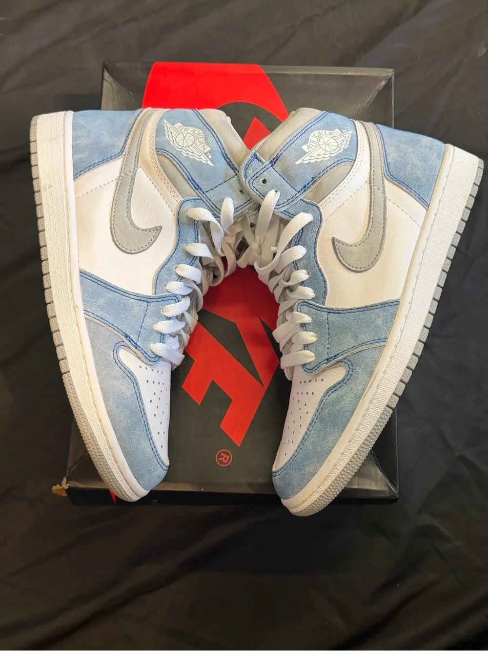 The Nike Air Jordan 1 Retro High OG 'Hyper Royal